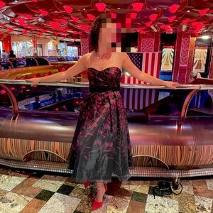 Elegant Black and Red Strapless Dress Size S/4